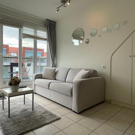 니우포르트 Penthousestudio Gaudi Met Zonneterras En Zicht Op Zee 아파트 외부 사진